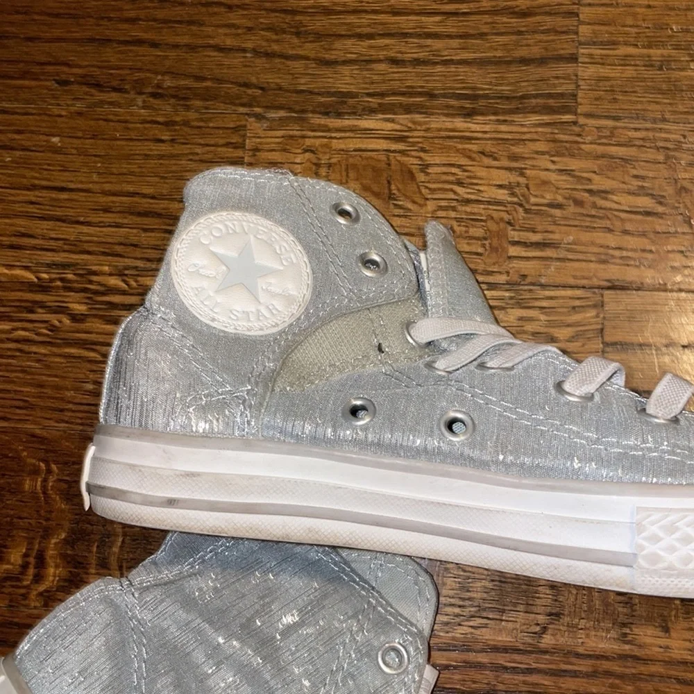 Converse sparkling silver